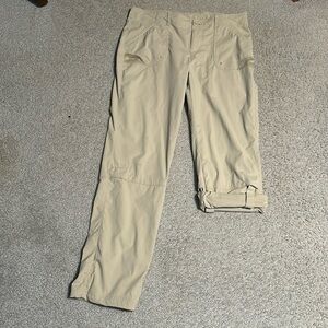 Columbia PFG light weight women’s convertible pants. Size 12
